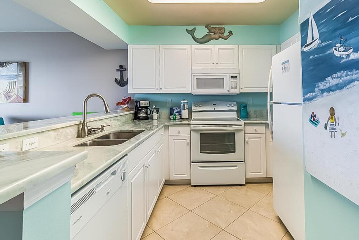 Pelican Isle Condominiums photo