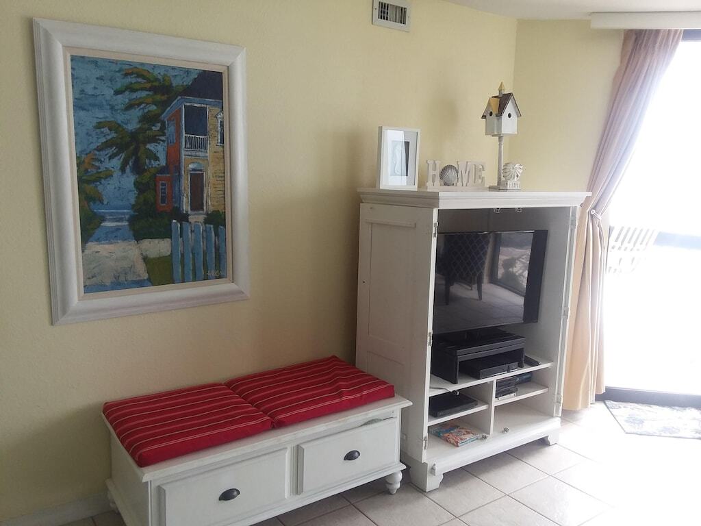 Feb SALE $99 per night. 16th floor Incredible views of Gulf & city of Destin photo