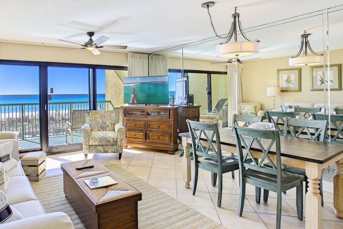 Destin Beach Club 215 - Gulf Front, Heated Community Pool, Free Beach Service! photo