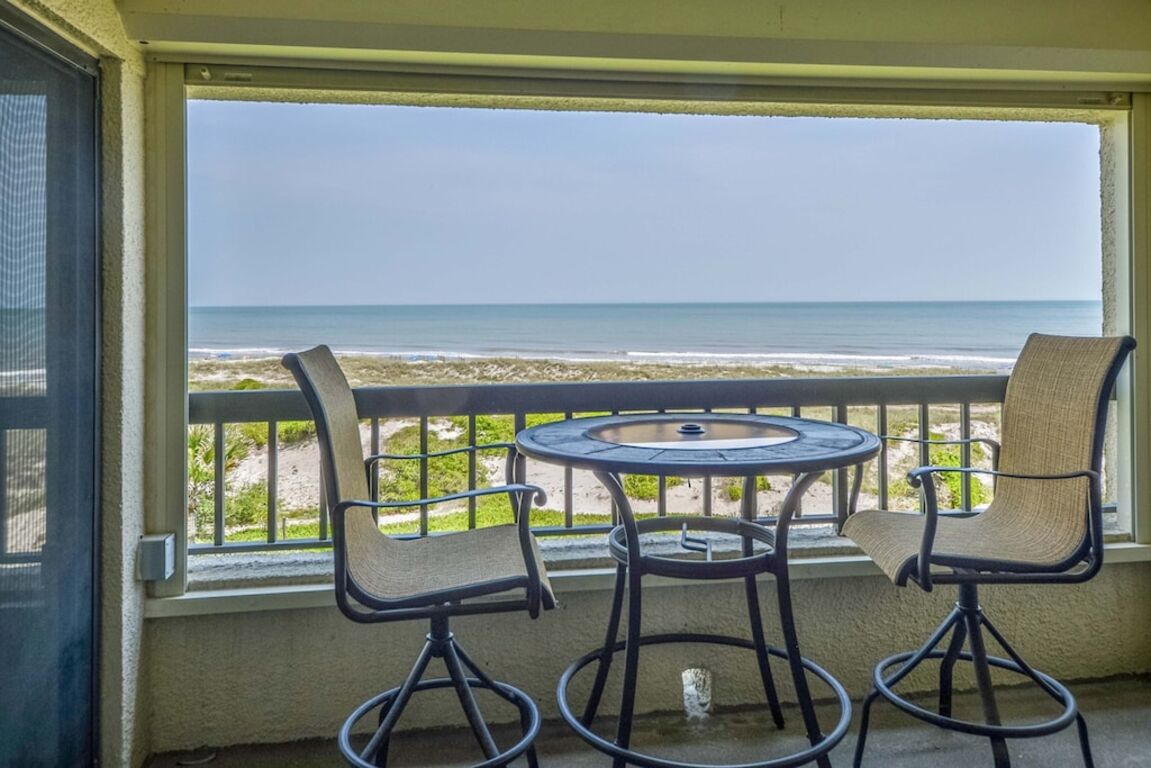 Beautiful Oceanfront Condo With Breathtaking Beach Views photo
