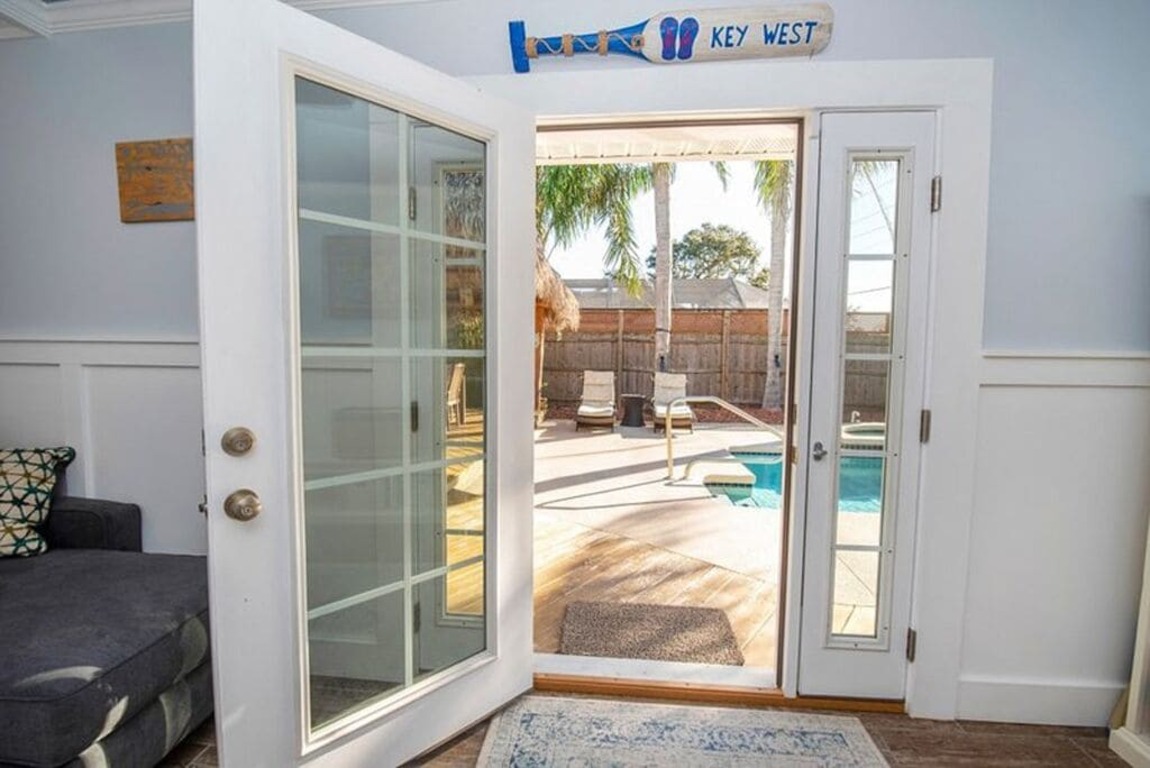 (Private Pool & Heated Spa) Tiki Beach Retreat photo
