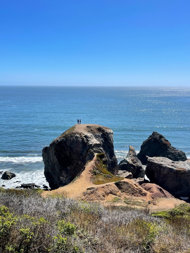 Large rocks on Red Rock Beach California