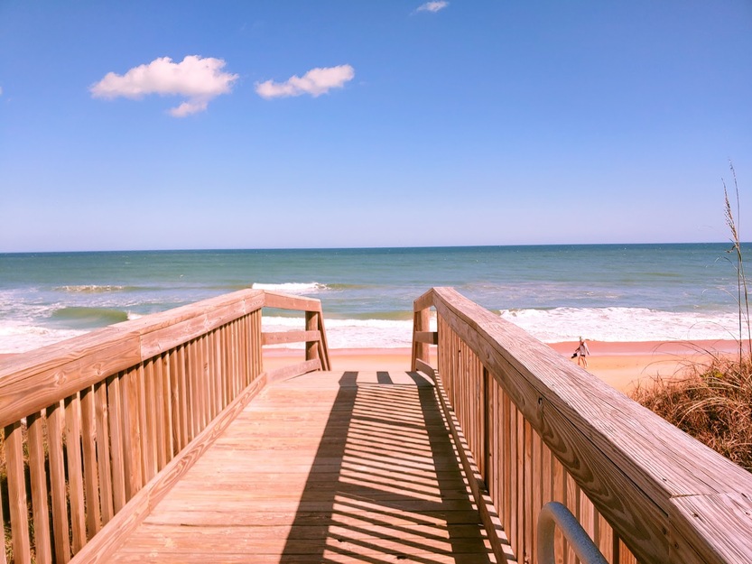 Wooden boardwalk in Varn Park