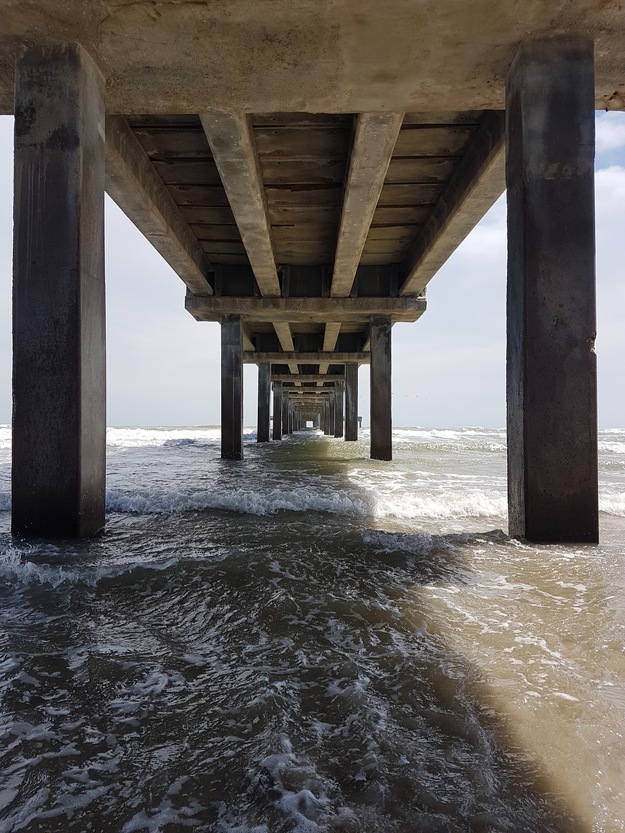 Fishing pier