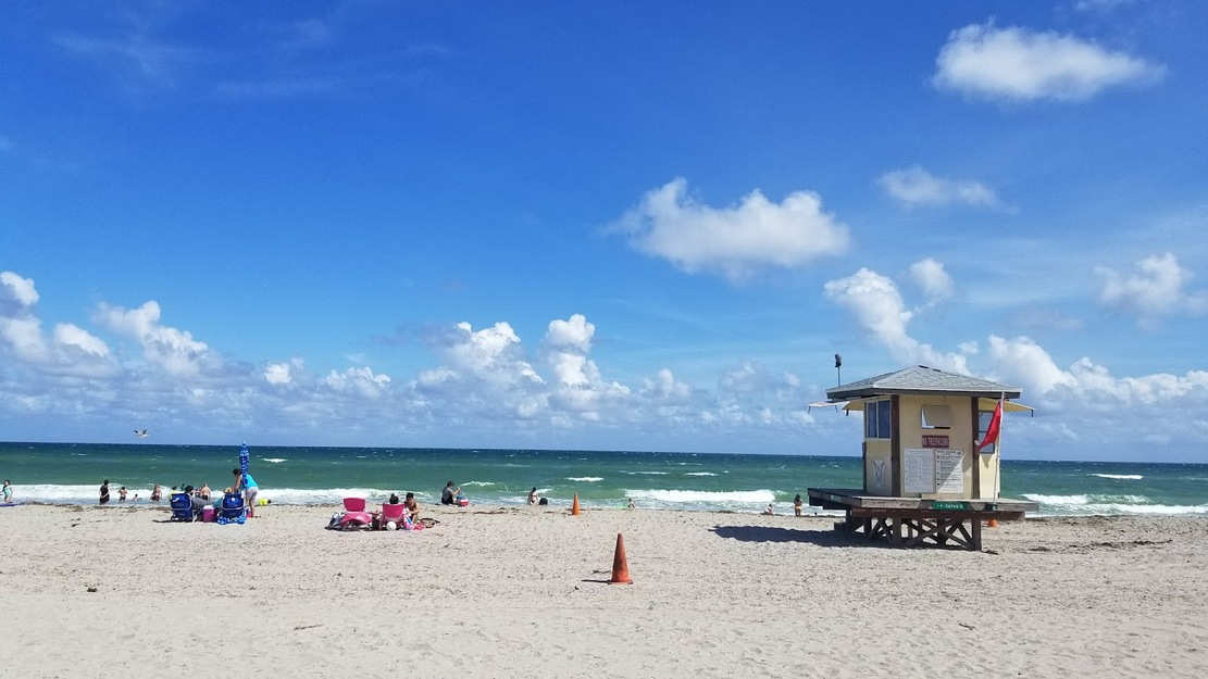 Lifeguard station on Charnow Park Beach